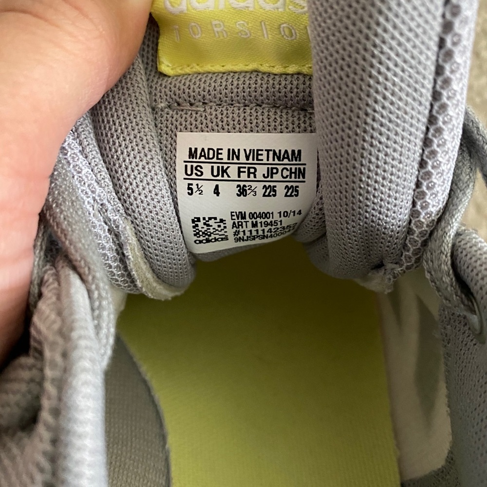 Adidas - Picture 3 of 3